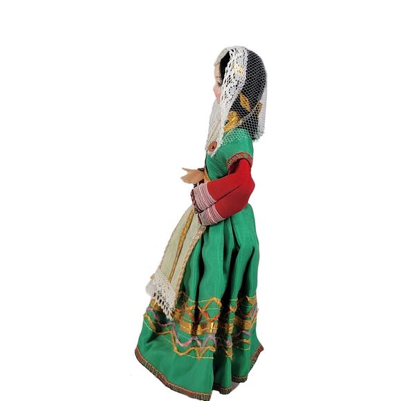 Folk Doll with Green Outfit and Veil - Handcrafted Vintage 7" Traditional Outfit - Picture 3 of 12